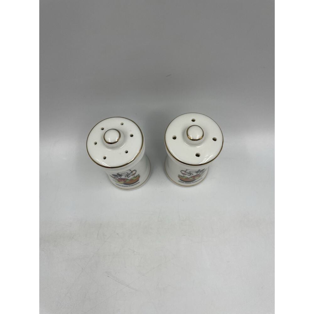 Vintage Walt Disney Productions Mickey Mouse Ceramic Salt & Pepper Shakers Japan - Picture 3 of 6